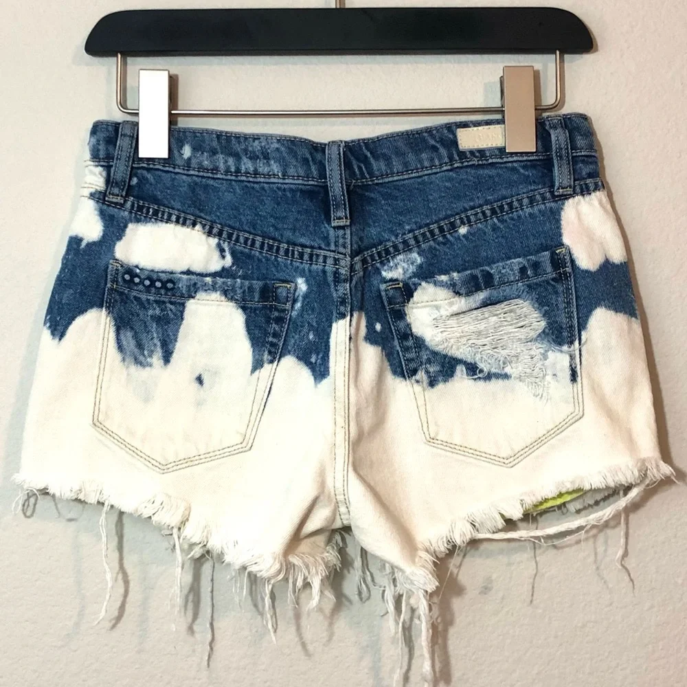 \Blank NYC\• The Essex Classic Cutoff Shorts